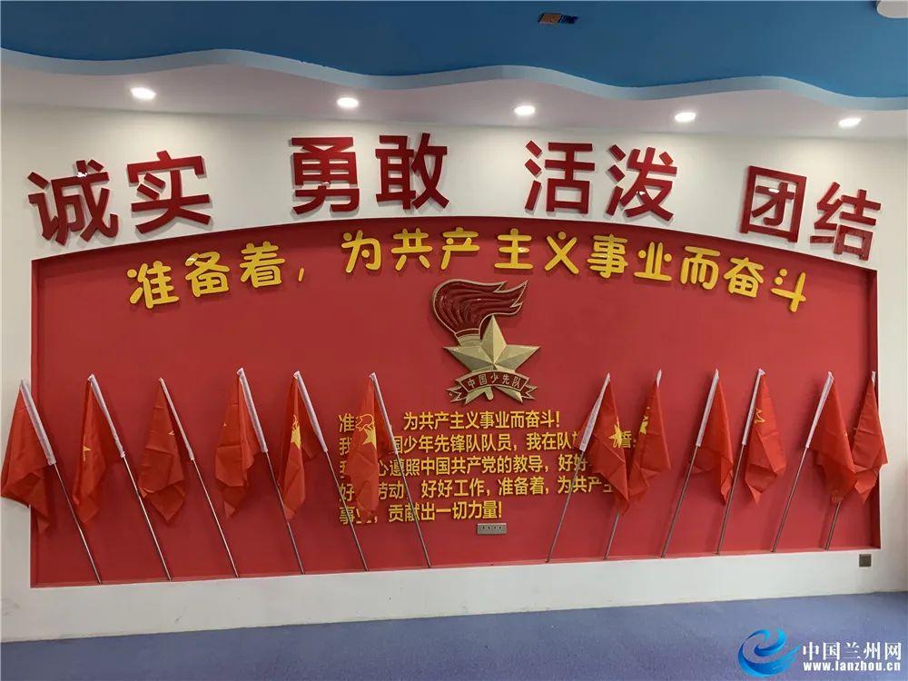 尽在她看起来是不是有点土?,专业问答交流平台!